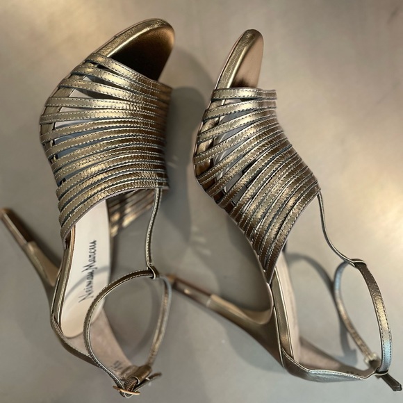 Neiman Marcus Gold leather stiletto heels with ankle strap. Size 10. - Picture 7 of 12